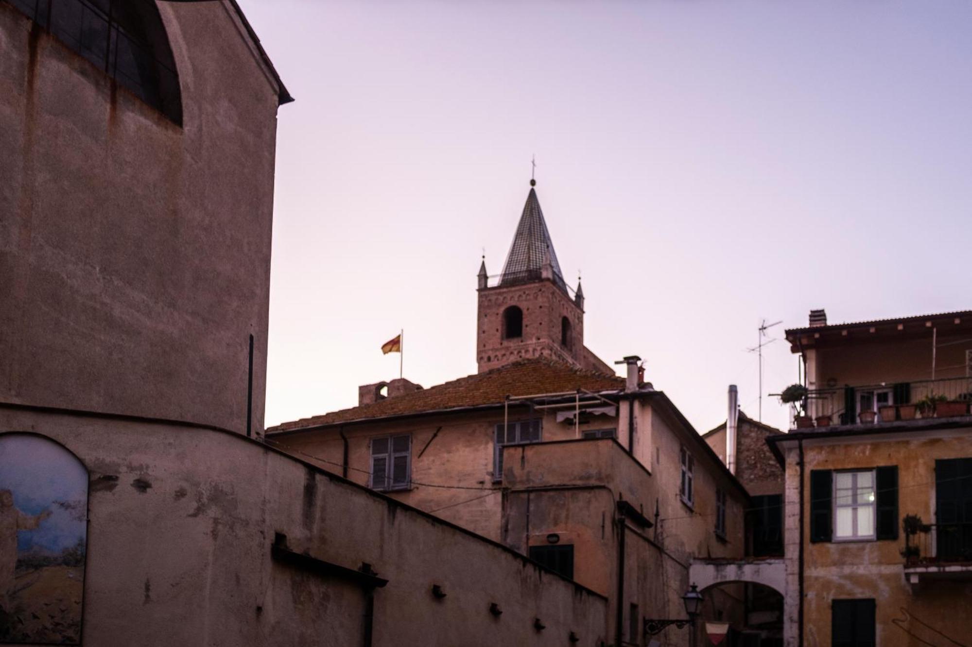 Palazzo Oddo Rental Rooms Albenga Luaran gambar